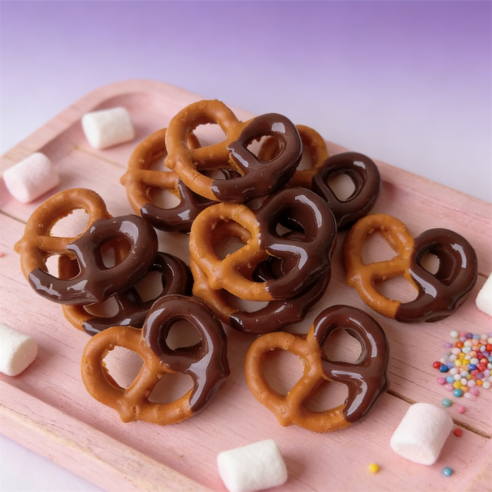 Dark Chocolate Pretzels Food M - مراجعة Food Snacks Wholesale وسعره
